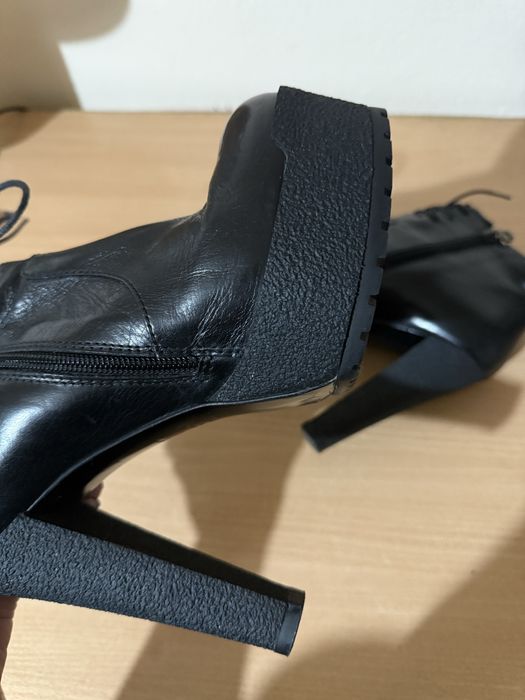 Уникални дамски боти Guess, Versace, Nursace