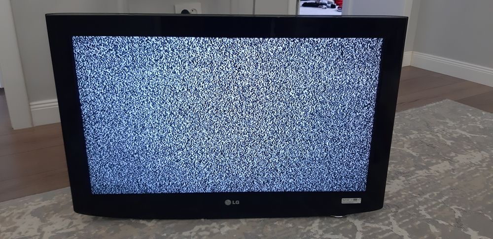 Телевизор LG LED