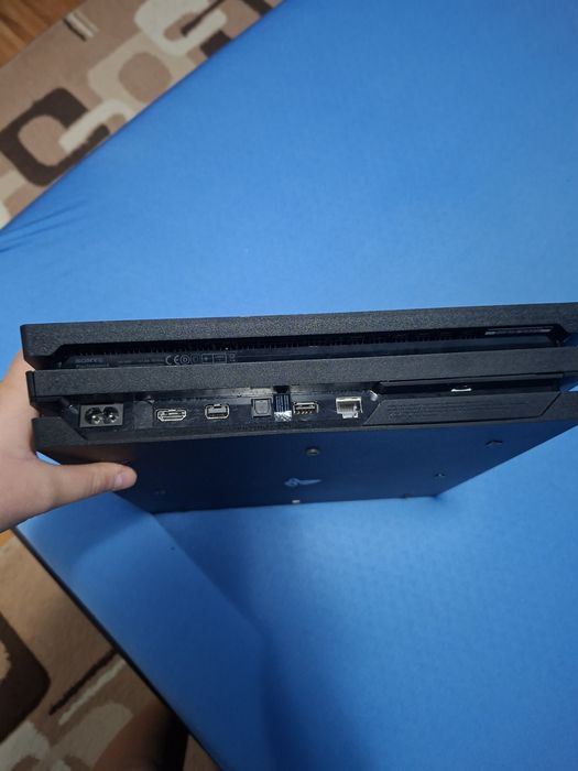 Vand PS4 PRO 1TB