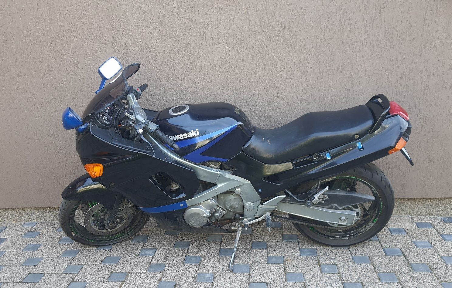 Kawasaki ZZR600D