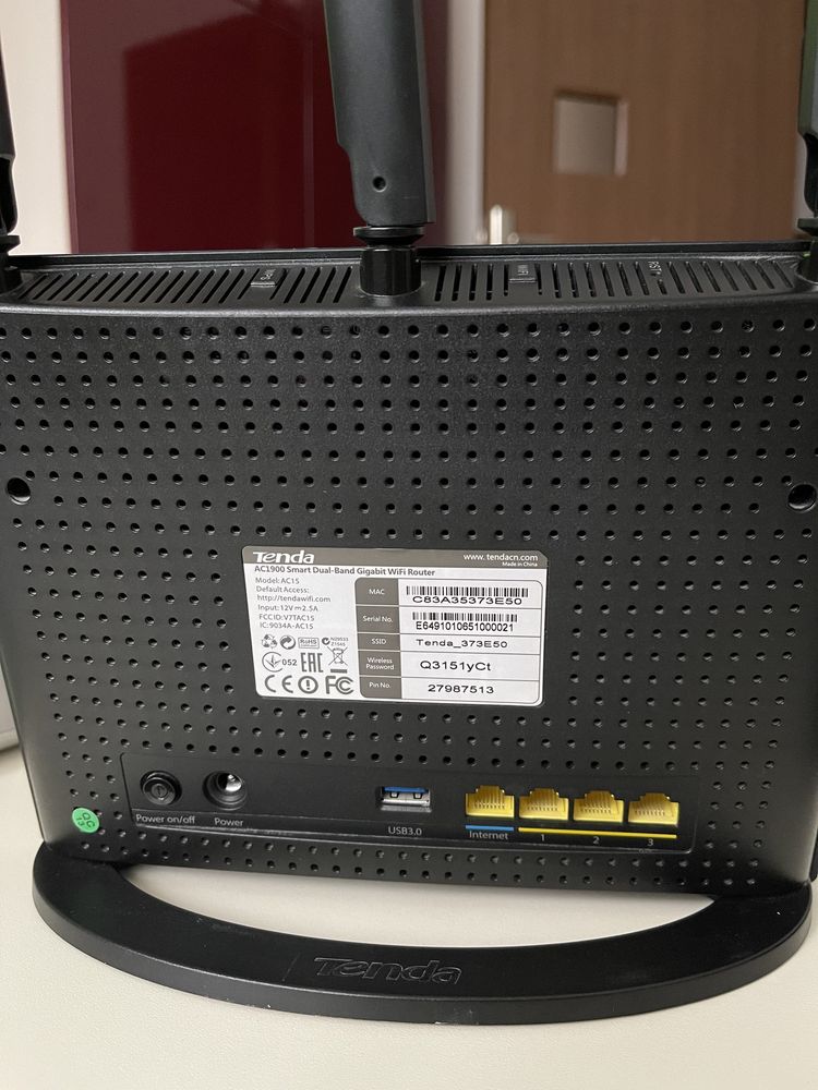 Router Tenda AC1900 Model AC 15, Smart dual-band Gigabit 2.4G-5G