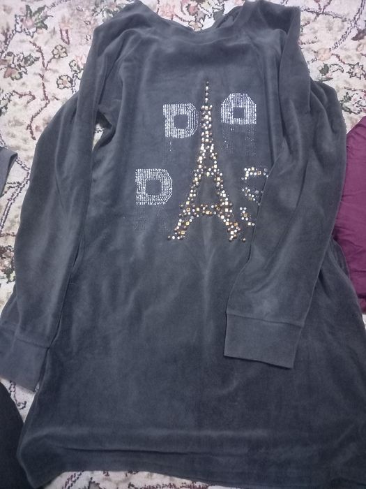 Ayollar kiyimini berib yuboraman.