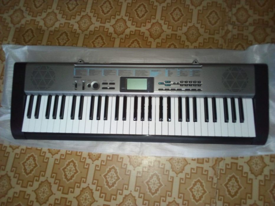 Синтезатор Casio CTK-1300