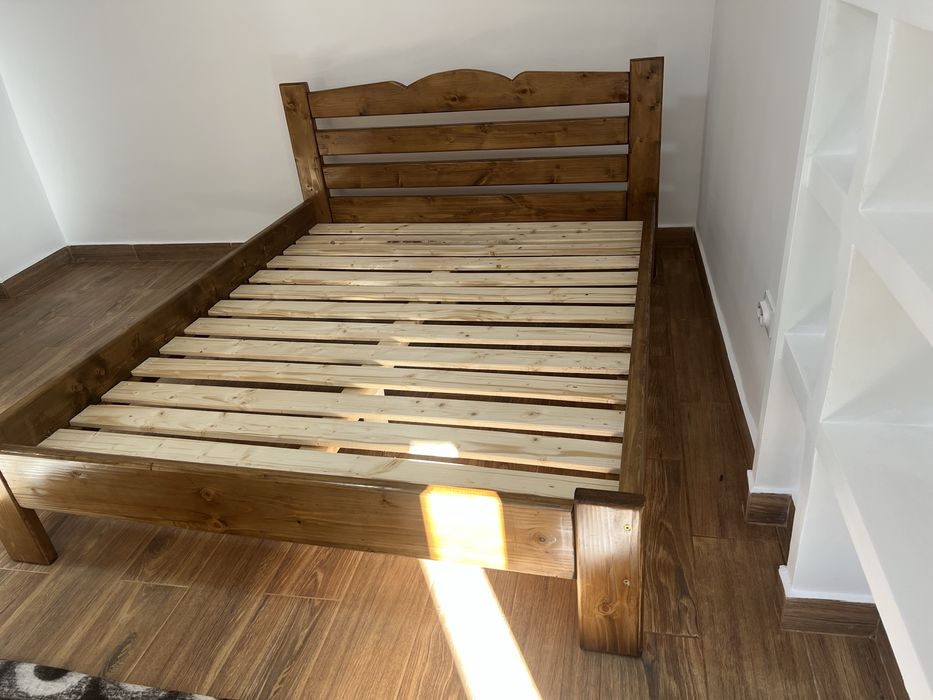 Pat din Lemn Masiv