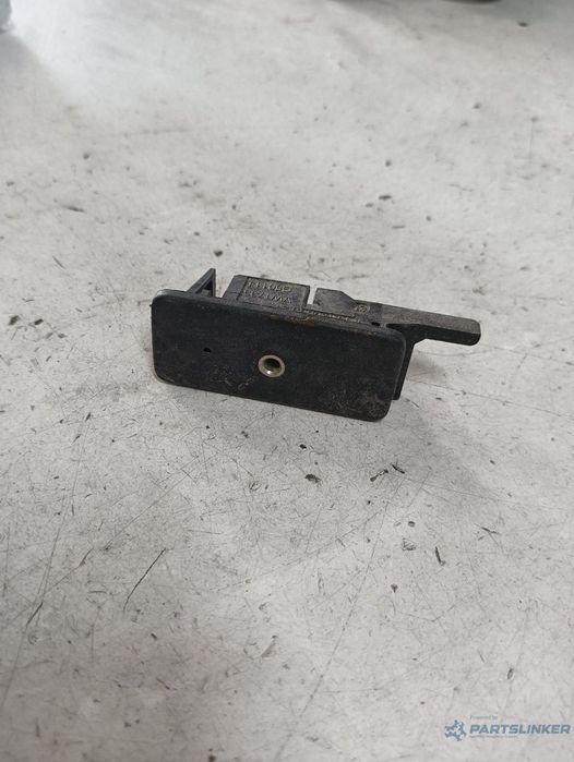 Mufa auxiliara  VOLKSWAGEN TOUAREG (7LA, 7L6, 7L7) [ 2002 - 2013 ]