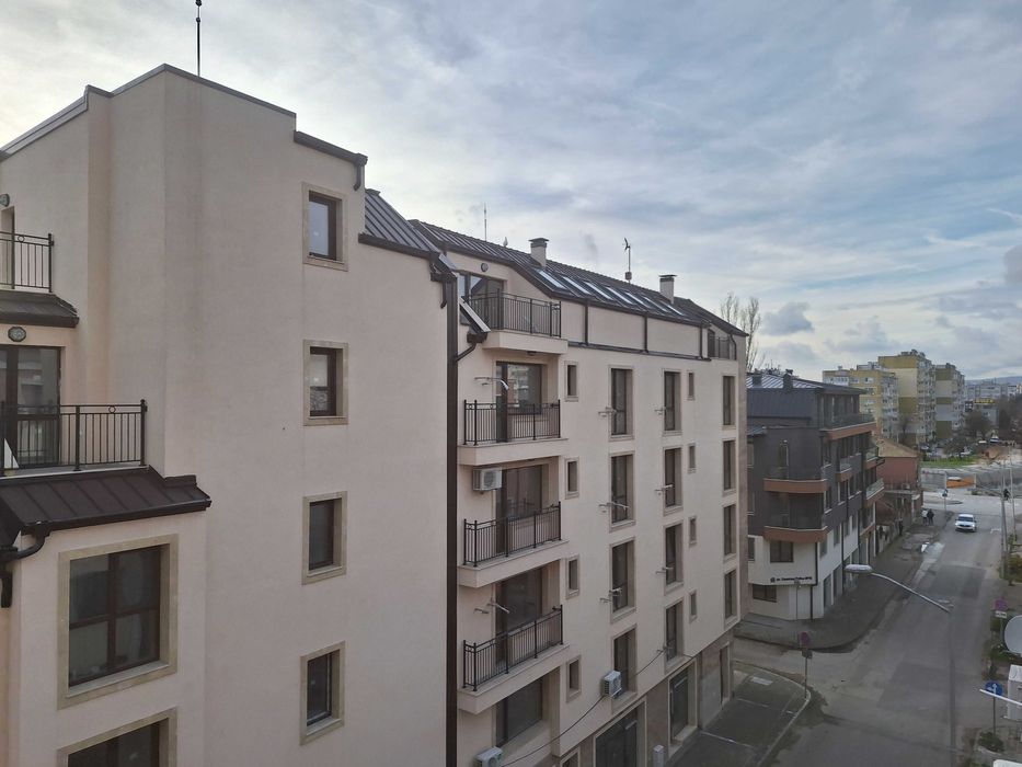 Дава се под наем Двустаен апартамент в Варна, Колхозен пазар - 65 кв.м за 408 € - Снимка #13