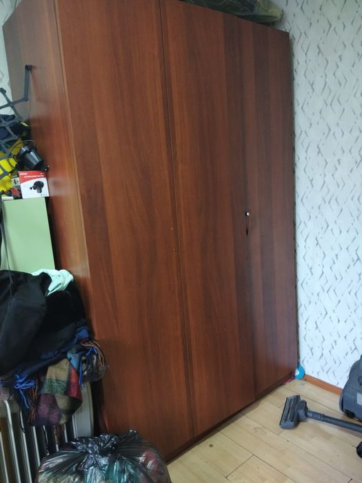 Шкаф гардеробный