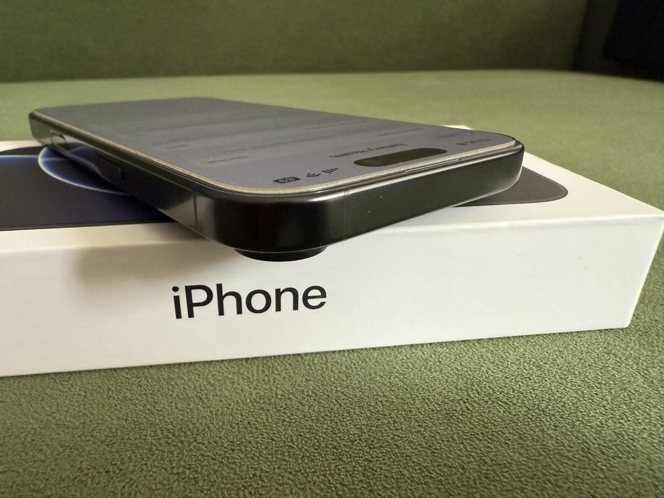 Vand Iphone 16 Pro, neverlocked, ca nou, factura si garantie Altex