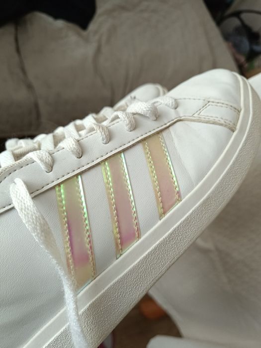 Adidas Grand Court Lifestyle – Бели дамски маратонки с перлени райета