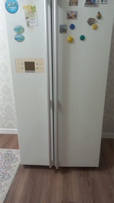 Холодильник 2х дверный