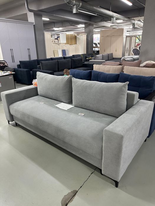 Срочно продам диван