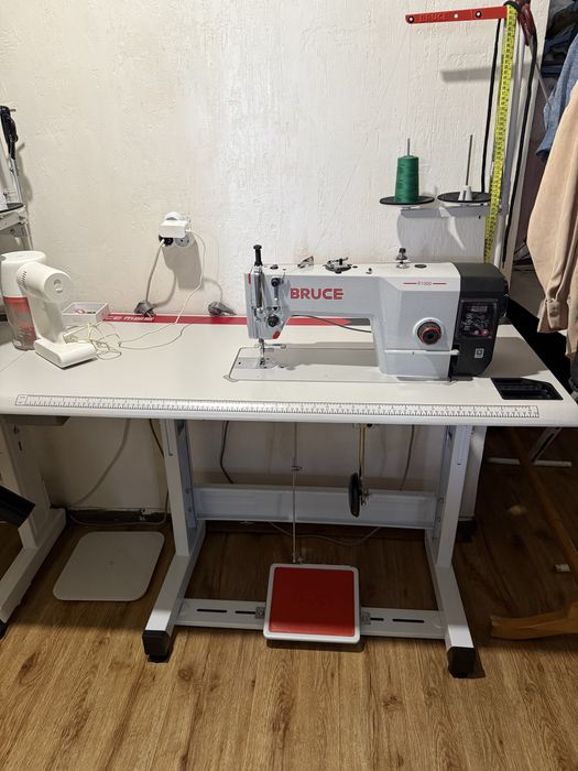 Швейная машинка и оверлок брюс