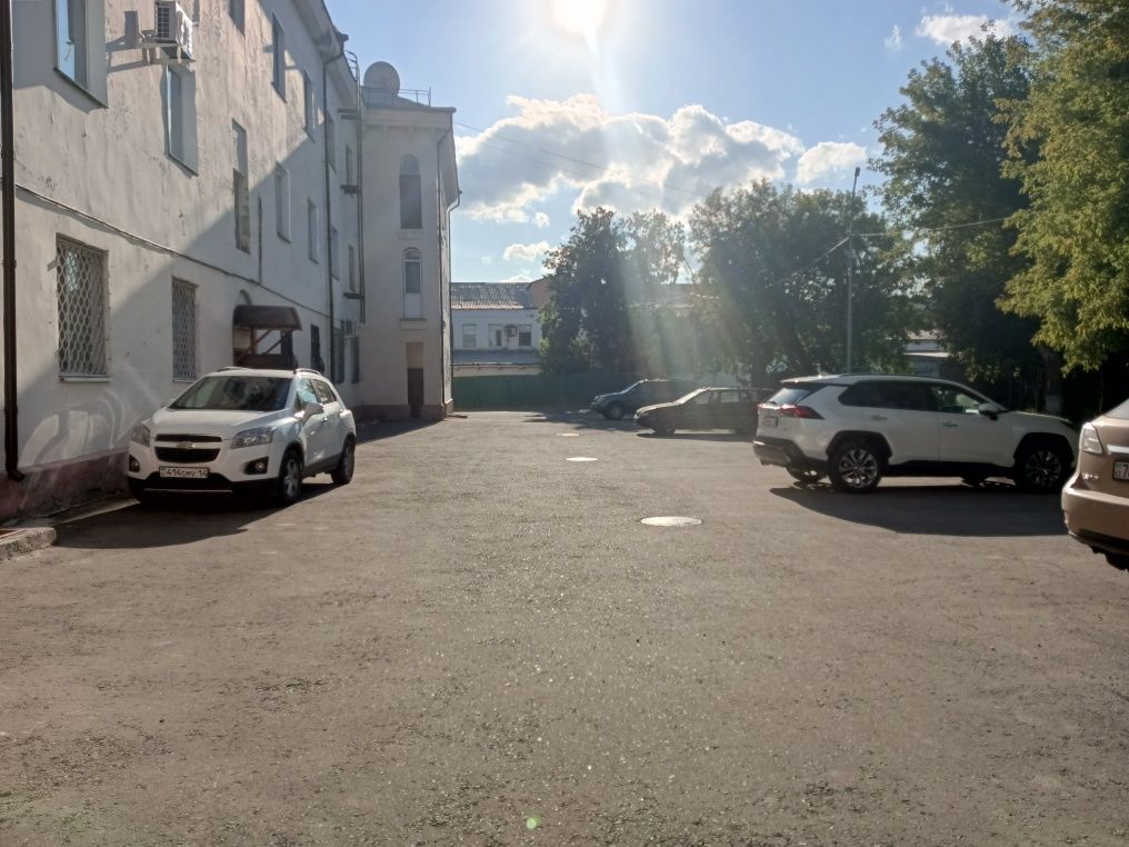 Продам 2 комнатную квартиру на Исиналиева 12