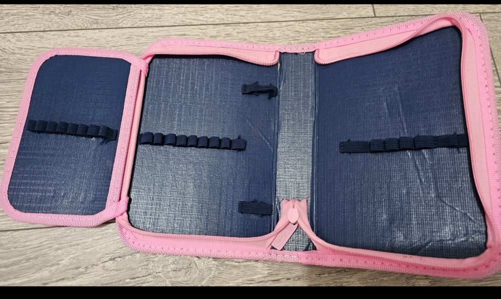 Ghiozdan + penar noi