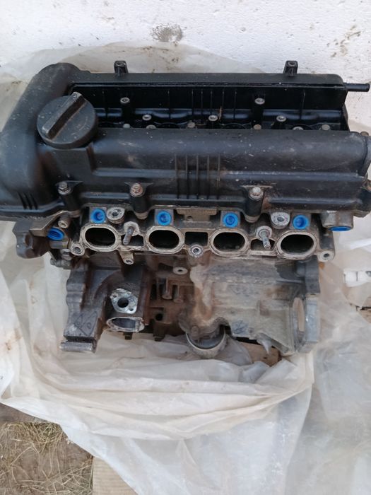 Продам два двигателья на хендай акцент