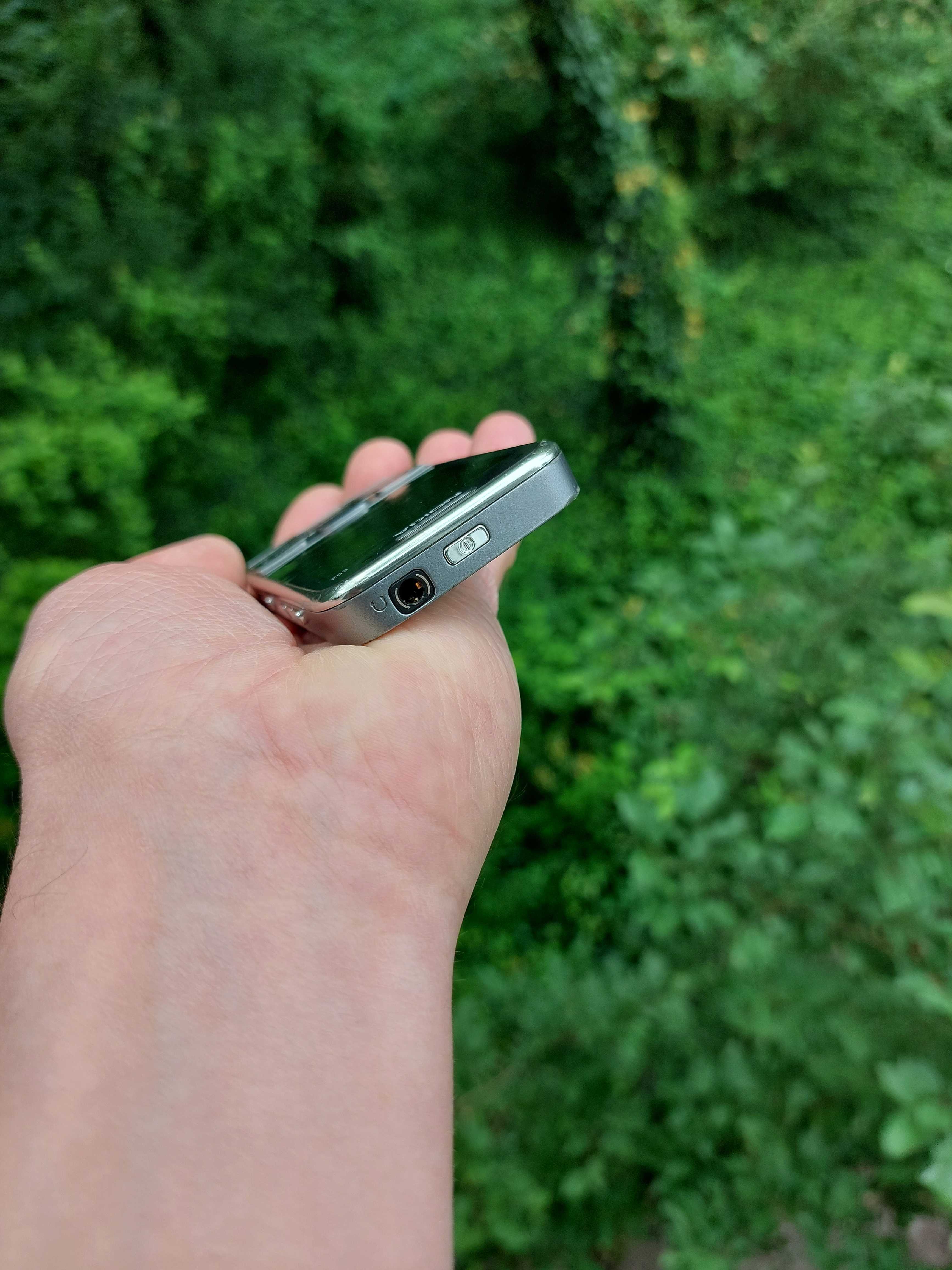 Nokia e52 gri original Finlanda decodat perfect functional orice retea
