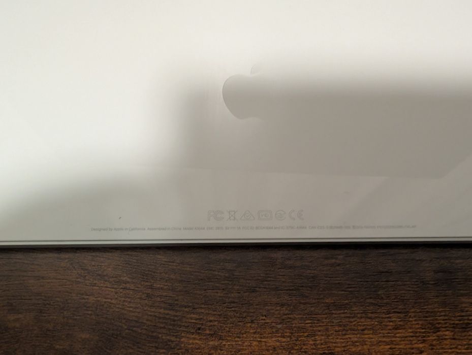 Apple Magic Keyboard A1644, stare impecabilă, cutie + cablu