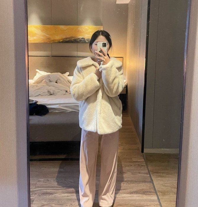 Лёгкая куртка из экомеха