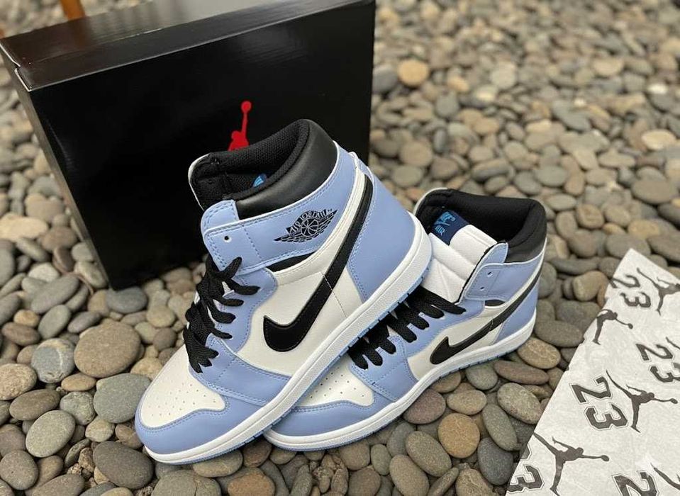 JORDAN 1 High University Blue