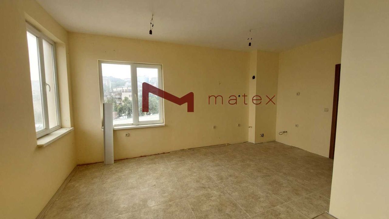 Продава се Двустаен апартамент в Варна, Виница - 74 кв.м за 1622 €/кв.м - Снимка #3