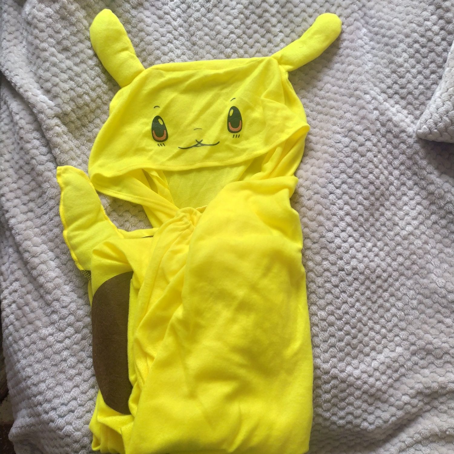 Vand costum Pickachu