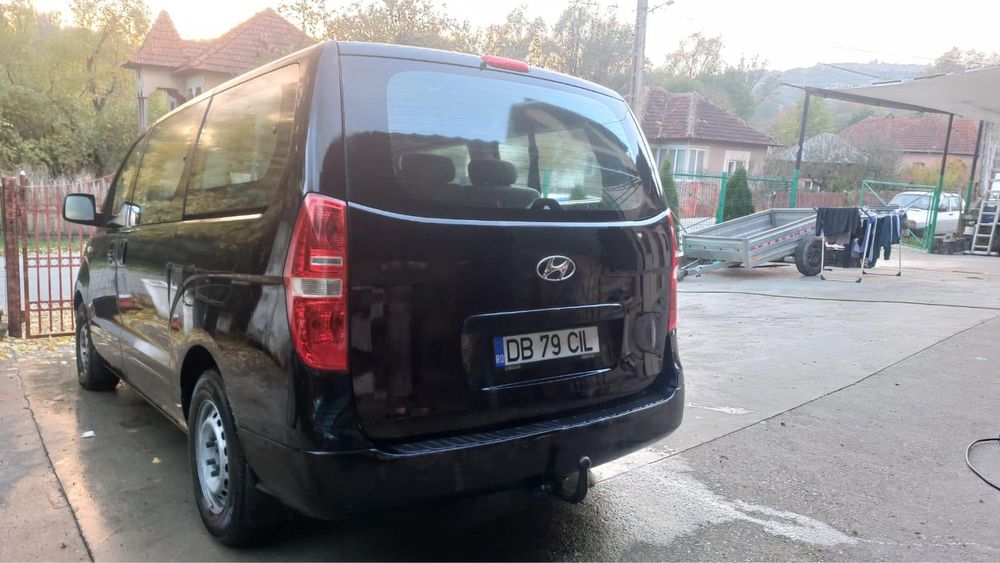 Hyundai H1 Starex 2011