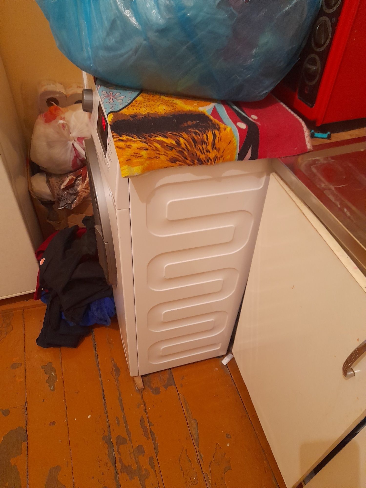 Стиральная машина автомат  холодильник  микравалновка