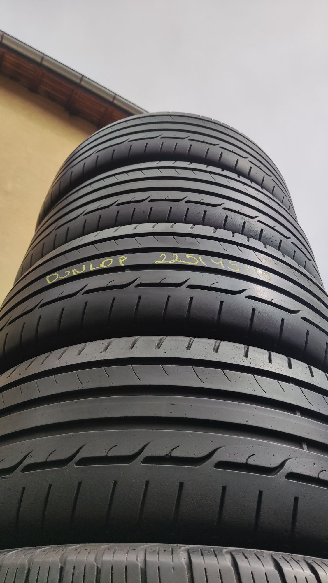 4бр летни гуми 225/45/19 Dunlop SP Maxx RT
6,5mm грайфер
Добро състоян