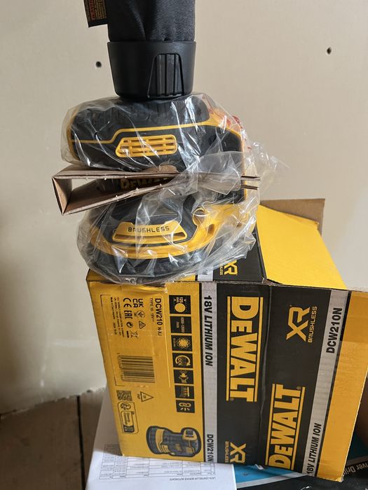 Slefuitor orbital dewalt