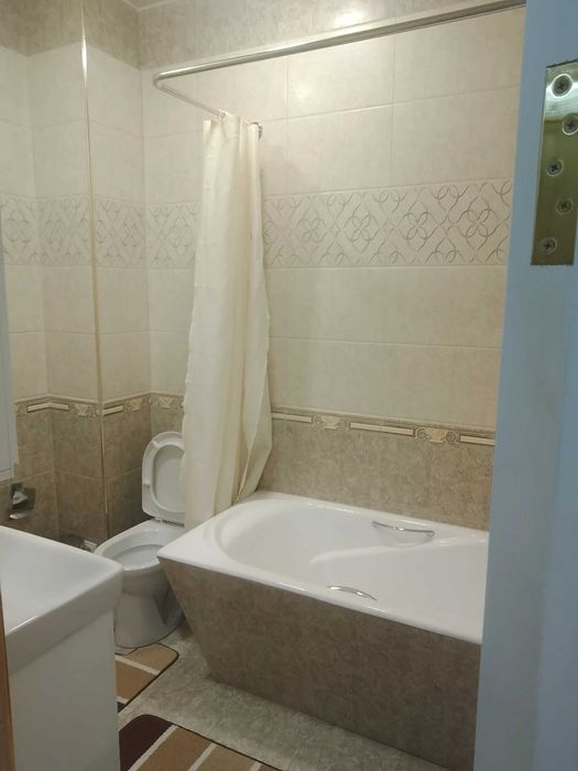 Chorsu Ganga 4 xonalik 120kv kvartira beriladi Toshkent city oldida