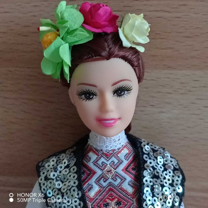 Сувенирна кукла Дилмана със Шопска народна носия.