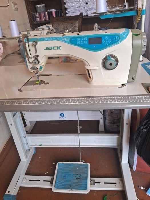 Tikuvchilar uchun komplekt moshinkalar