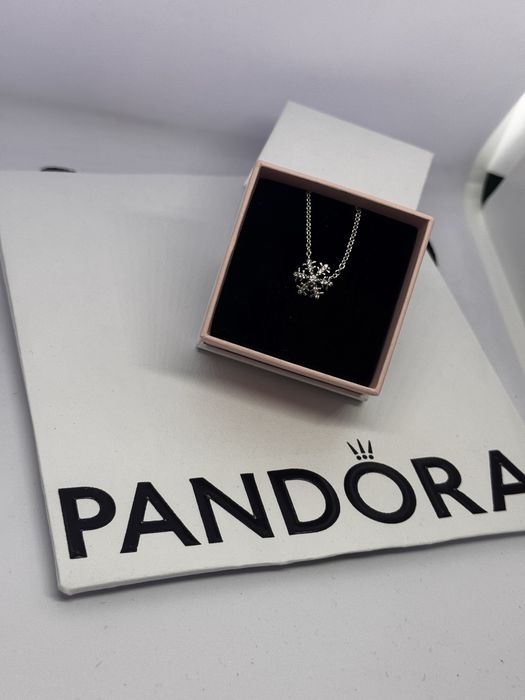 Pandora обеци Пандора