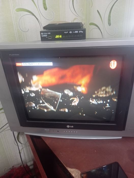 Телевизор  в рабочем состоянии