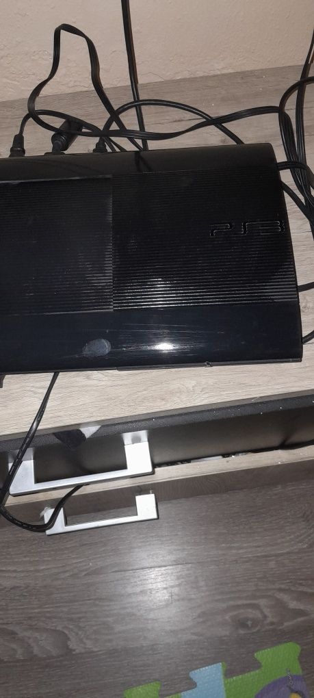 Vând ps3 urgentt stare perfecta negociabil