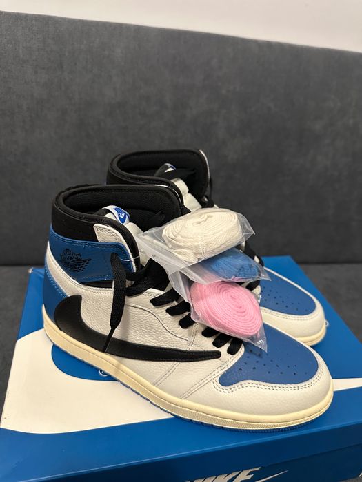 JORDAN
x Travis Scott Air Jordan 1 High SP "Fragment"
