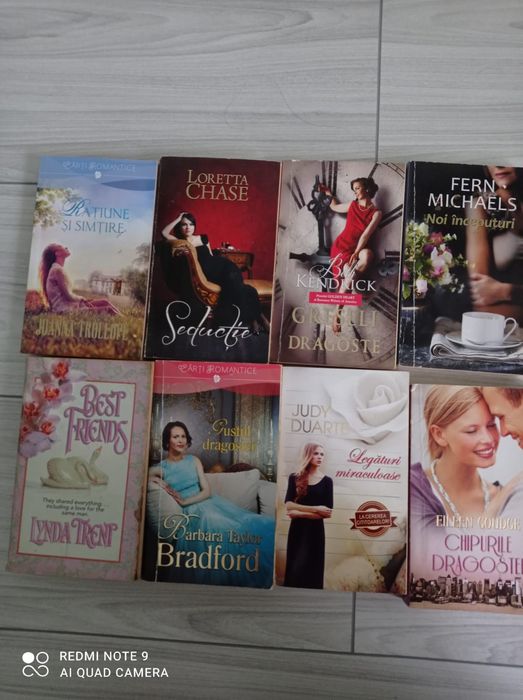 Vând urgent cărți romantice 5 lei bucata