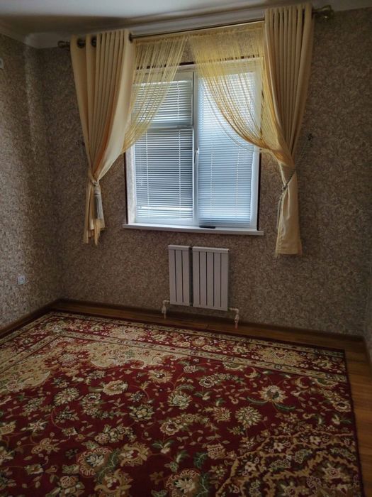 Mindonobod MFY 3 xonali kvartira sotiladi mashina bozor oldida