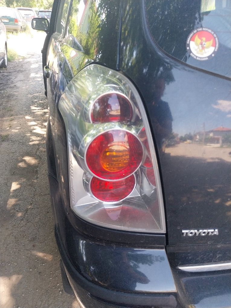 Оригинален Ляв стоп Тойота Корола Версо 2004-2009/Toyota Corolla Verso