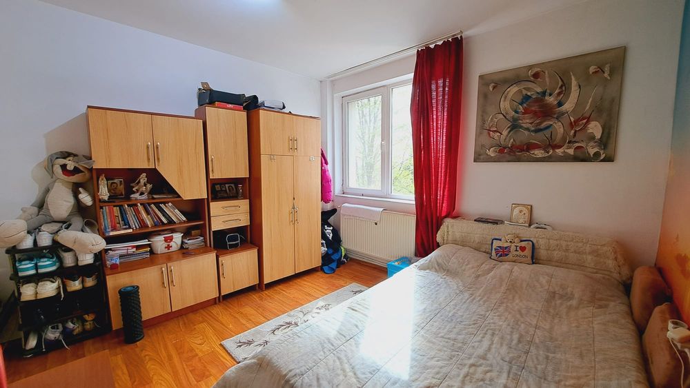 apartament de vanzare Ap. 3 camere sup 75mp