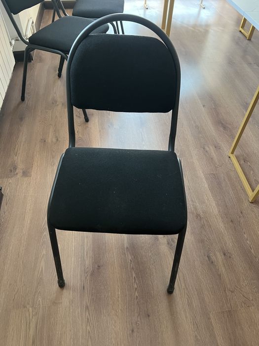 Стул обычно подходить для офисов