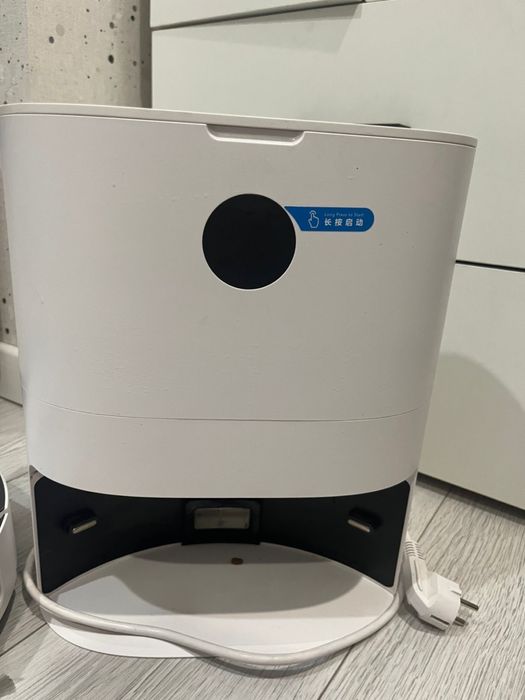 Пылесос робот все работает