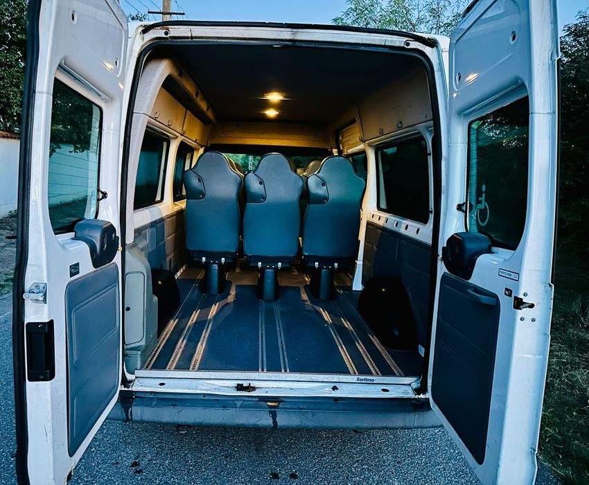 Ford Transit 9 locuri/klima