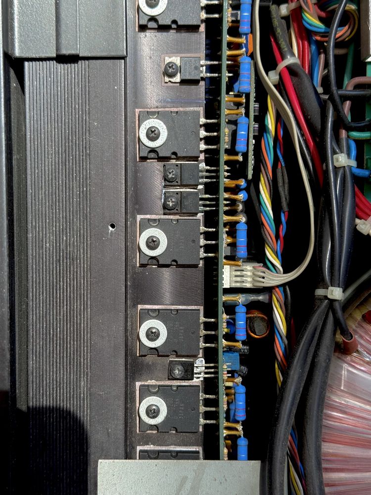 Amplificator Audio Profesional Qube PA360 Putere 2x1200w