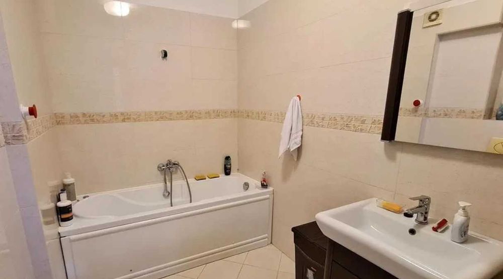 Дава се под наем Тристаен апартамент в Пловдив, Кършияка - 90 кв.м за 341.7 € - Снимка #4