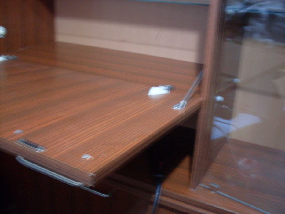 Холна секция- библиотека.