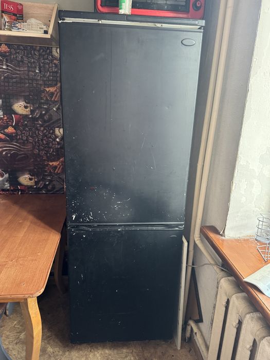 Холодильник вместительный рабочий