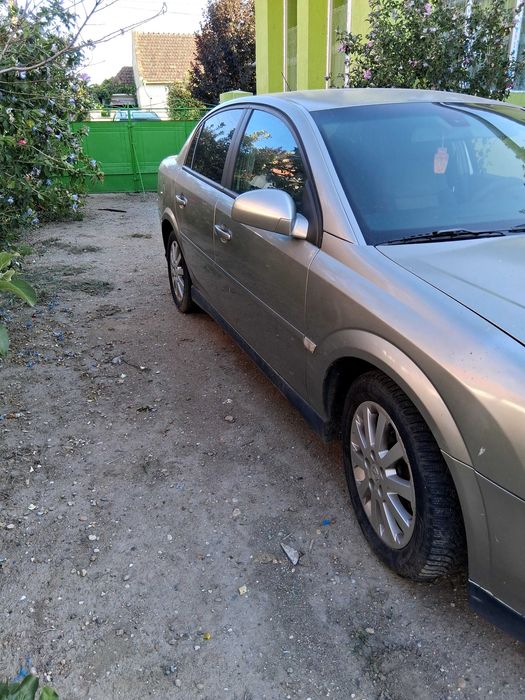 Vând Opel Vectra 2004