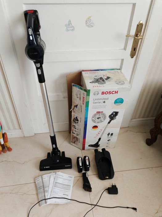 Aspirator vertical fara sac wireless BOSCH UNLIMITED gen Dyson Rowenta