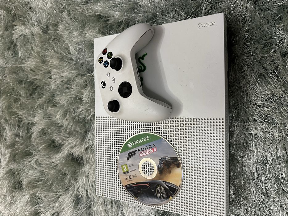 Xbox   One    S